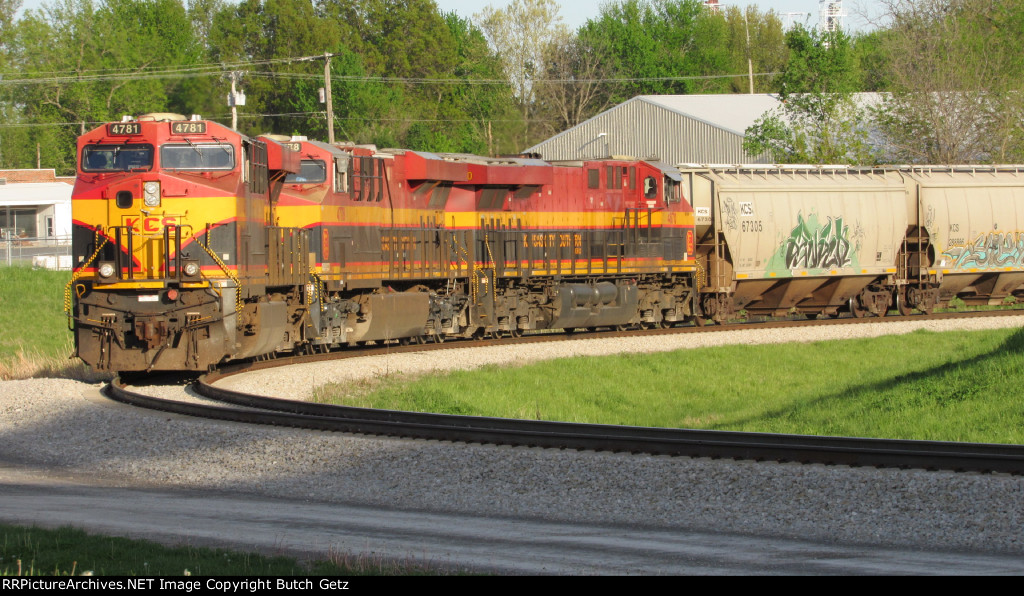 Last train of the day....a trio of Belles..